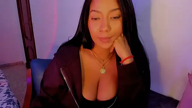 NicolePasqualott stripchat live cam model