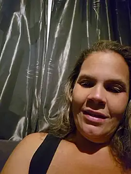 JoyceAndFriends stripchat live cam model
