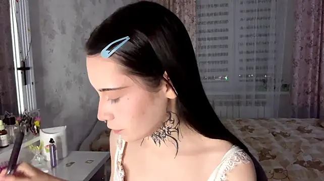 VoicingSeam stripchat live cam model