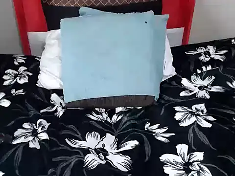 BlackPearlXxxx stripchat live cam model
