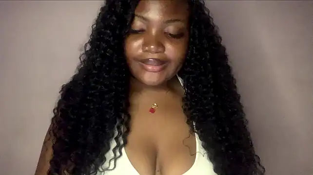 Dooiala stripchat live cam model
