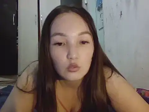 AnelyaMayaa stripchat live cam model