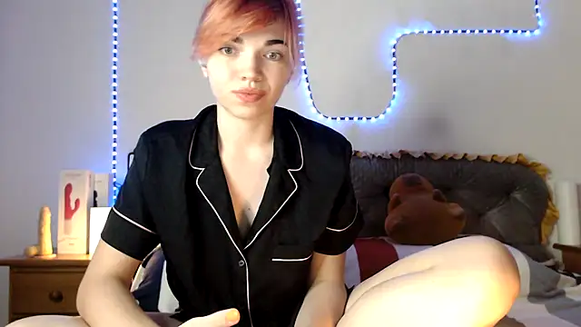olivka-flower stripchat live cam model