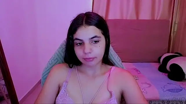 _elenna stripchat live cam model