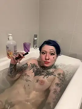 coyemoo stripchat live cam model