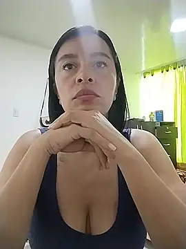 hailey85 stripchat live cam model
