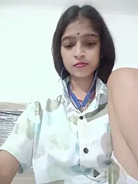 Mohnicute stripchat live cam model