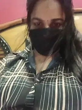 0Muskaan stripchat live cam model