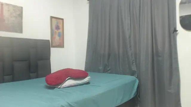 Doll_rihana stripchat live cam model