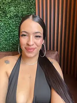 ArianaBlum stripchat live cam model