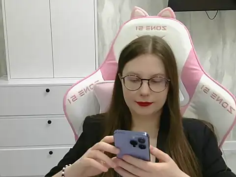 Elvirada stripchat live cam model