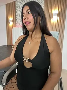 Paulinaa__ stripchat live cam model