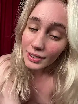 LovelyMiu stripchat live cam model