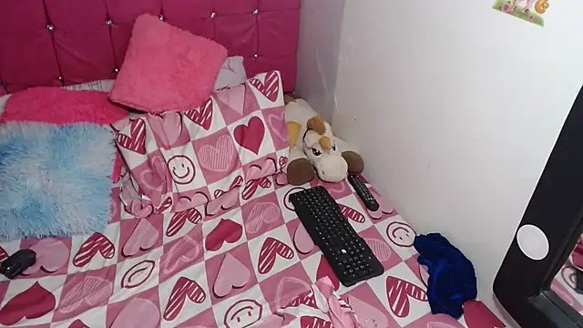 kiara_milf_ stripchat live cam model