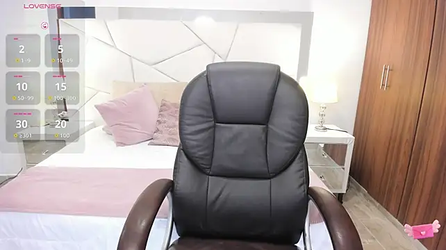Karliie_kloss_ stripchat live cam model