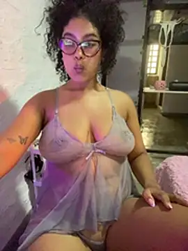 Kittybrown18 stripchat live cam model