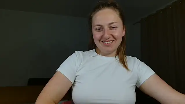 _Kitty_Ada_ stripchat live cam model