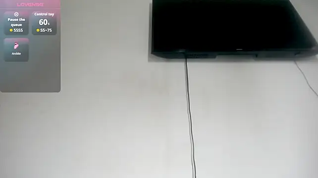 Fox_Loves stripchat live cam model