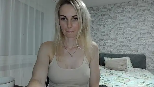AlissonBia stripchat live cam model