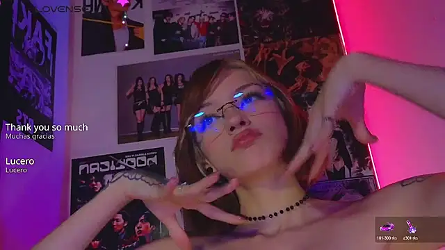Moonlightt_21 stripchat live cam model