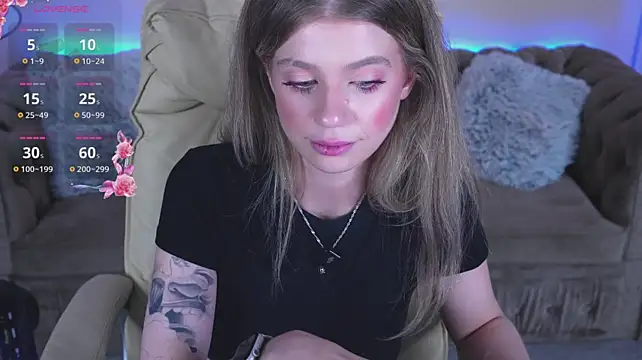 SunnyLay stripchat live cam model