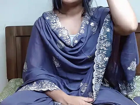 yours_riya_- stripchat live cam model