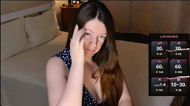 Kira_land stripchat live cam model