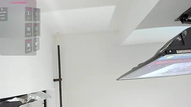 Kylie2211 stripchat live cam model
