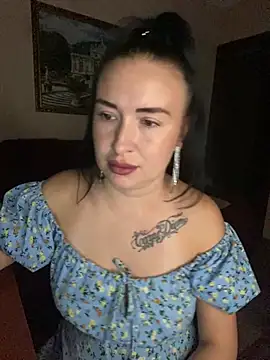 Roxana_Bell stripchat live cam model