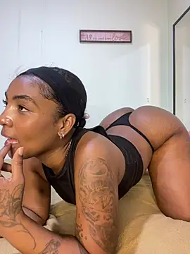 alissonjhonson stripchat live cam model
