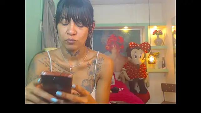 lorenapinto stripchat live cam model
