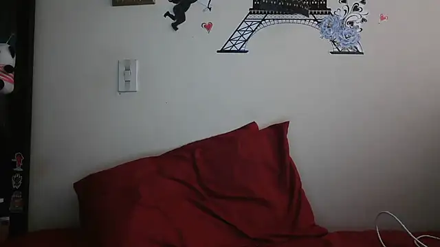 trianabell stripchat live cam model