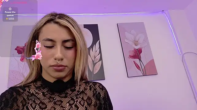 Lily-coopers stripchat live cam model
