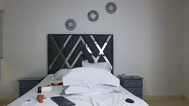 bella__adams stripchat live cam model