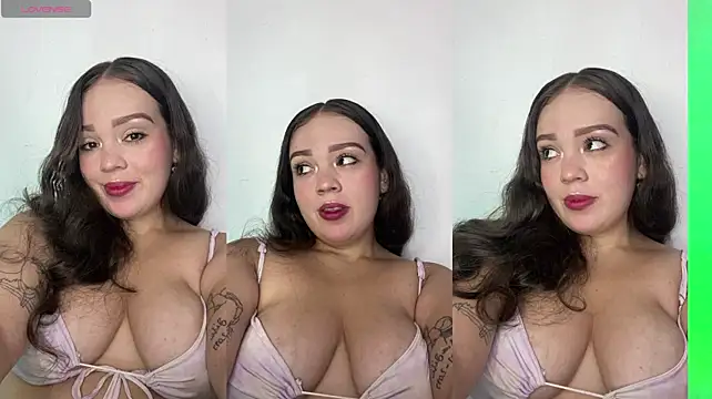 Emma-pregnantt stripchat live cam model