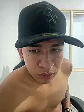 alexisthickcock stripchat live cam model