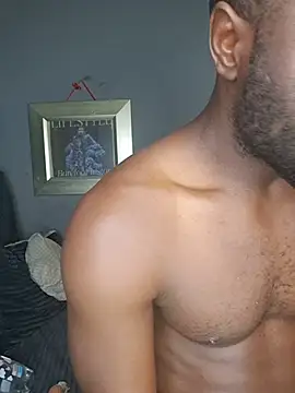 Petrossa stripchat live cam model