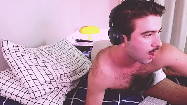 hairyzodb stripchat live cam model