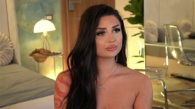 KylieKroftt stripchat live cam model