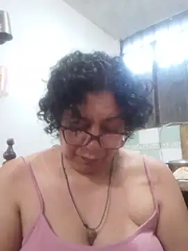 Pupi-Lanegra stripchat live cam model