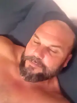 Javierchico stripchat live cam model