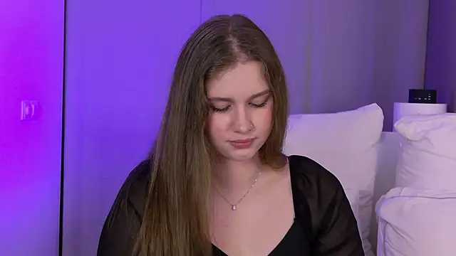 EllieHayes stripchat live cam model