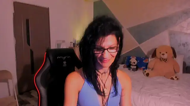 SweetSin40 stripchat live cam model