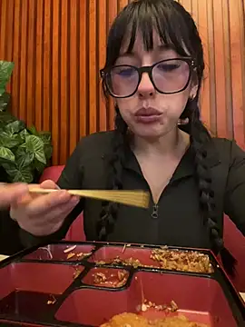 susi_chimm stripchat live cam model