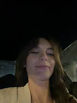 -AngelAri- stripchat live cam model