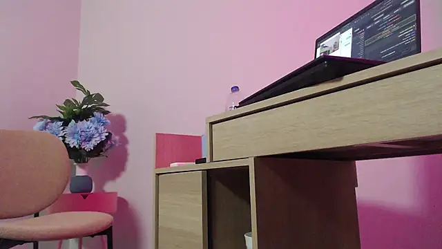 ursula_davis stripchat live cam model