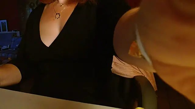 petitoiseau67 stripchat live cam model
