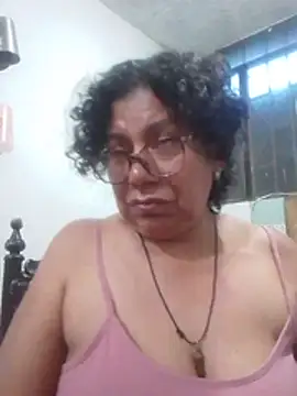 Pupi-Lanegra stripchat live cam model