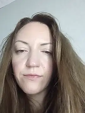 KattyLuuu stripchat live cam model