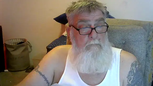 viejo_oso stripchat live cam model